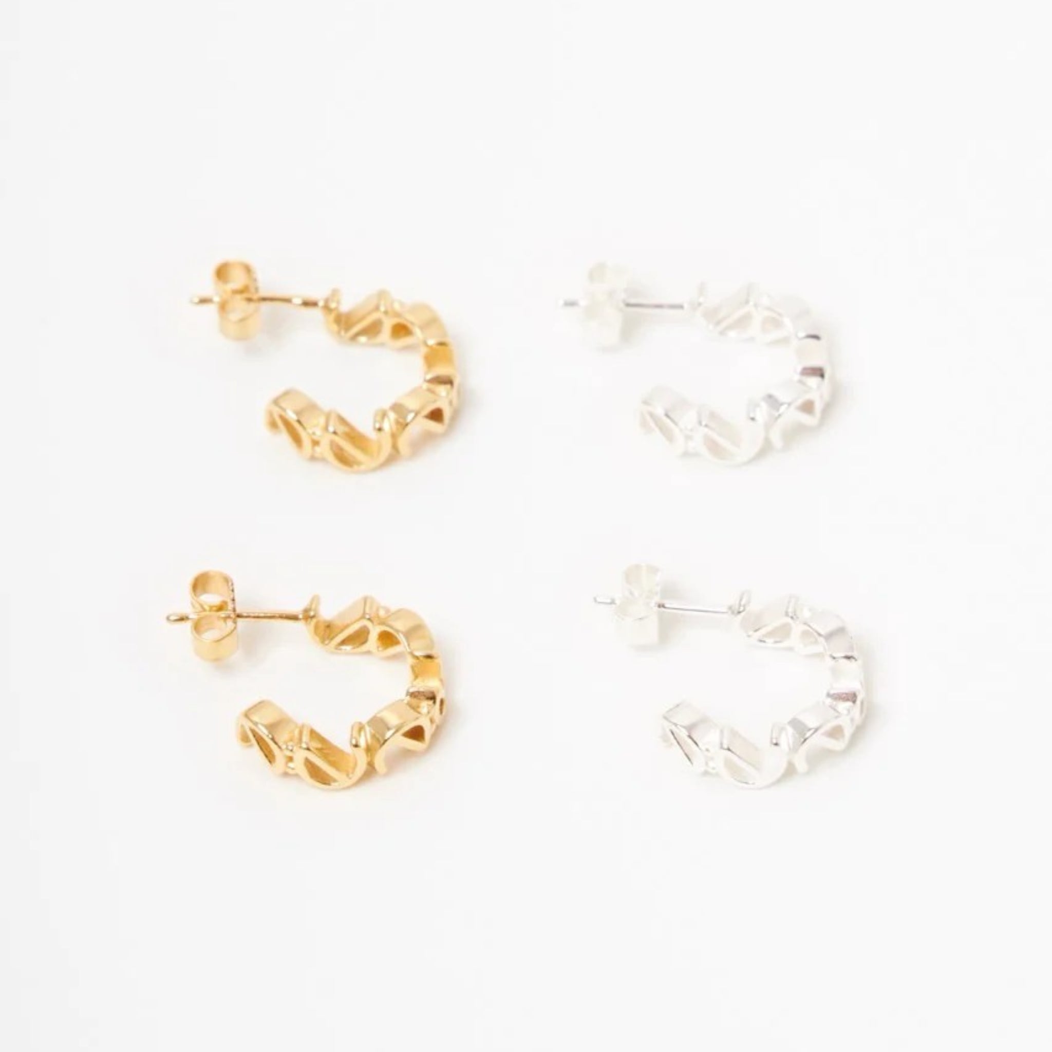 noemvri fashion label Ohrringe "Logo Ear Hoops Small"