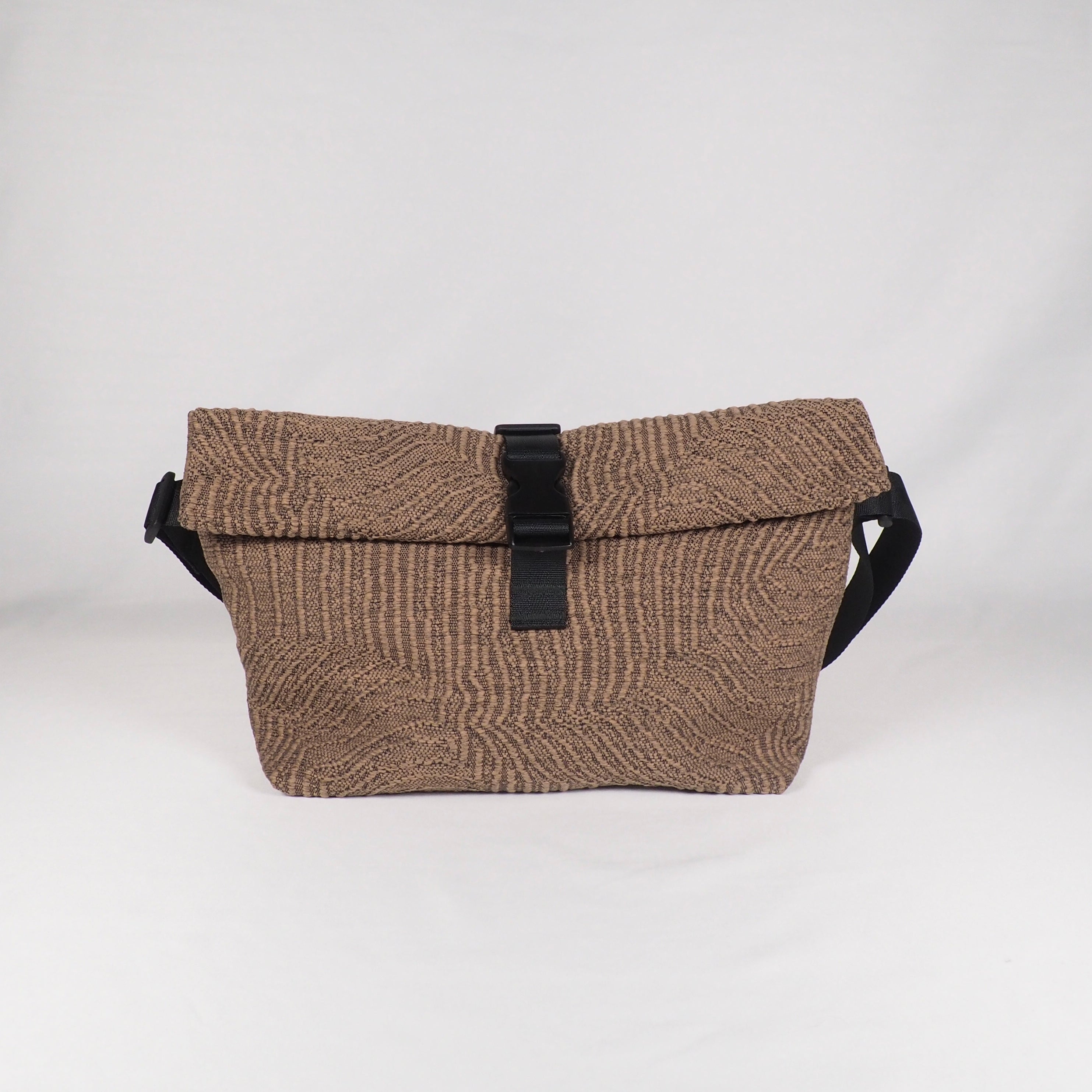 wassi handmade Bauchtasche eckig