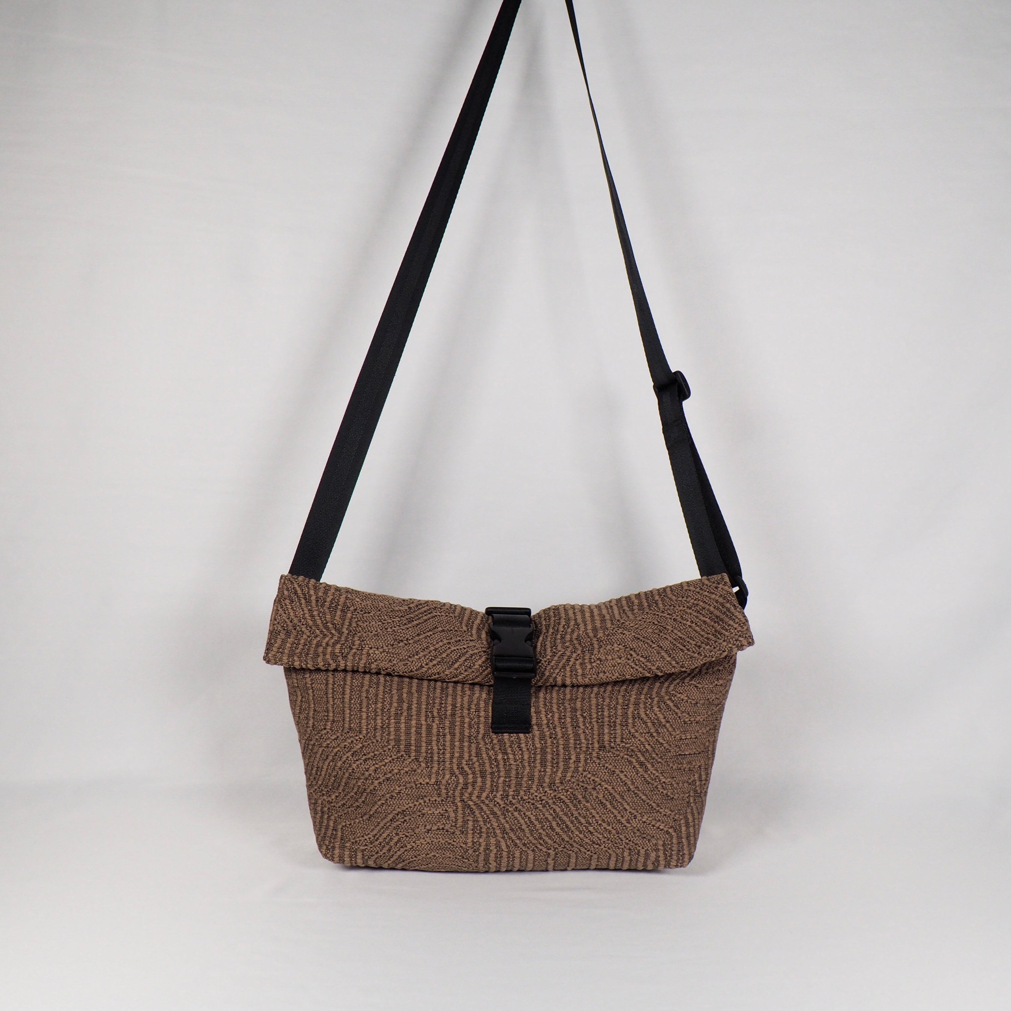 wassi handmade Bauchtasche eckig