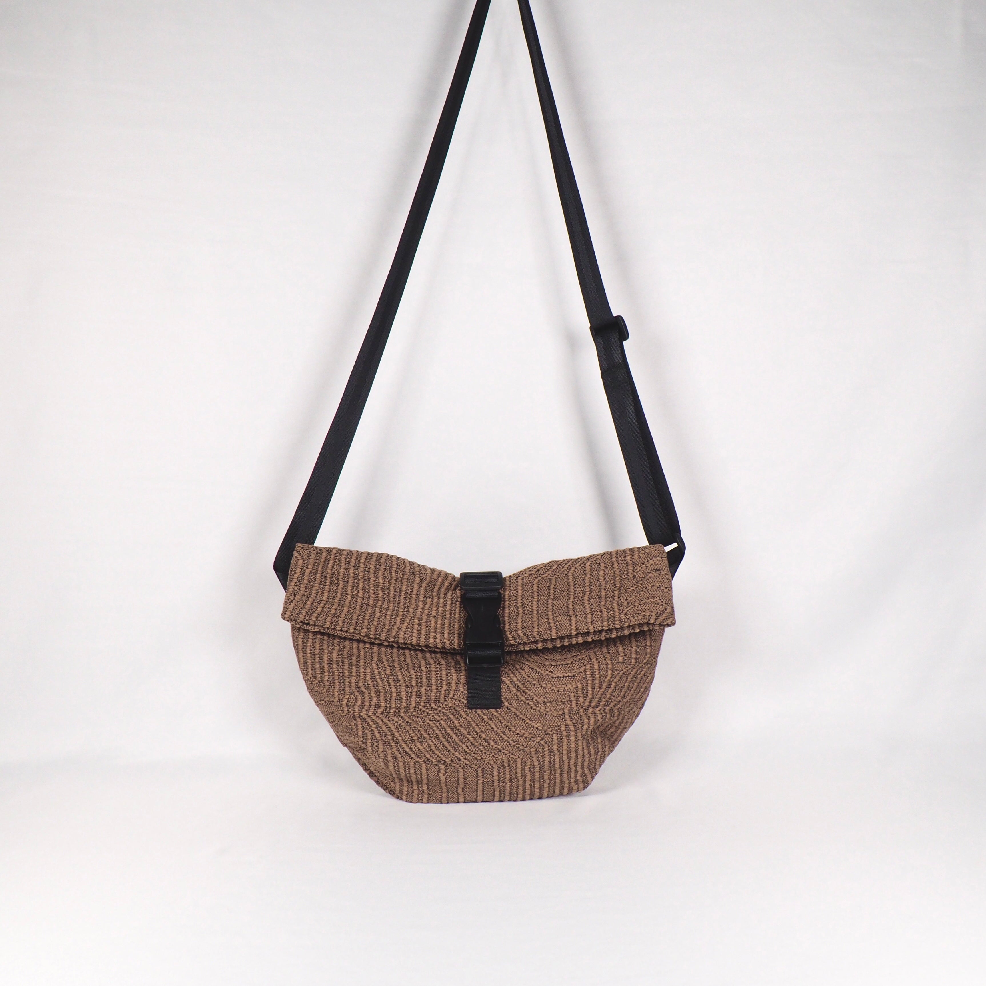 wassi handmade Bauchtasche rund