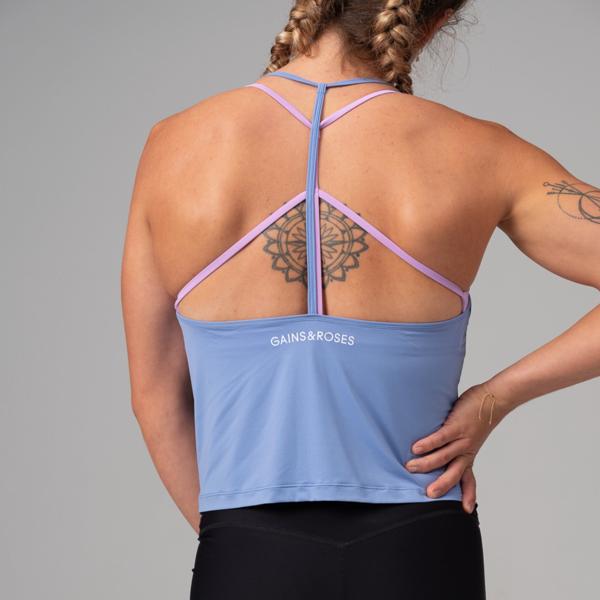 Gains and Roses Performance T-Back Top