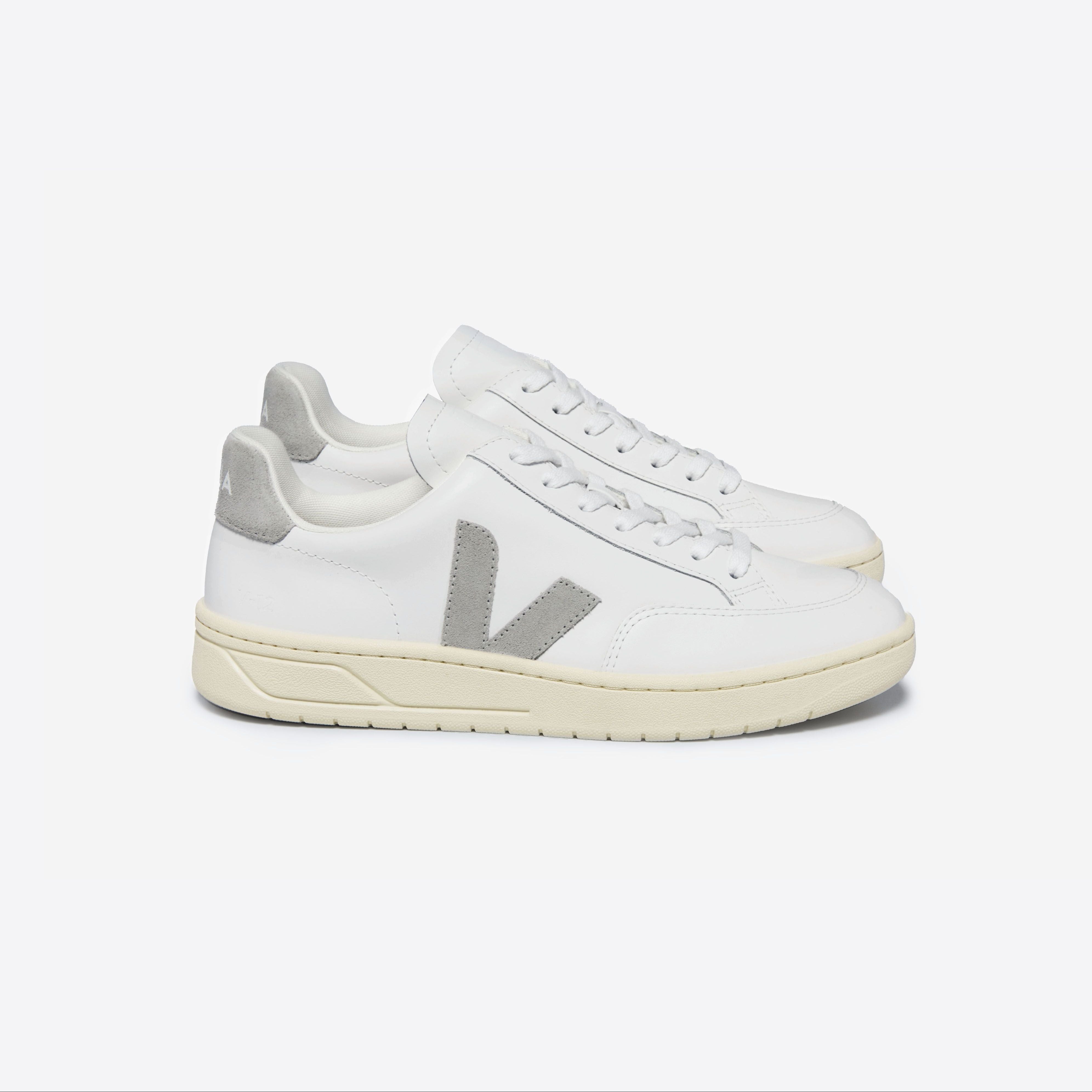 VEJA Damen Sneaker "V-12 Leather"