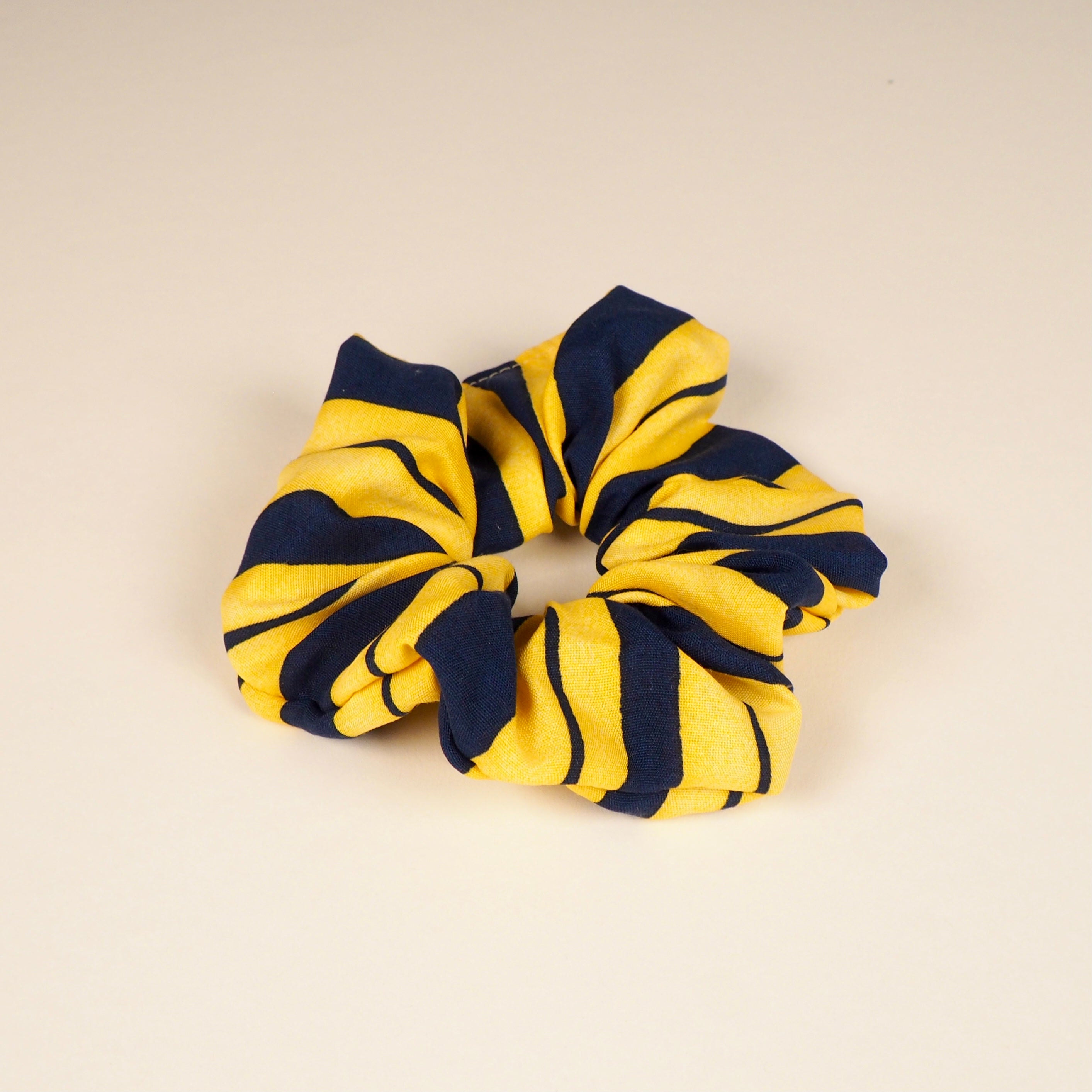 wassi handmade Scrunchie