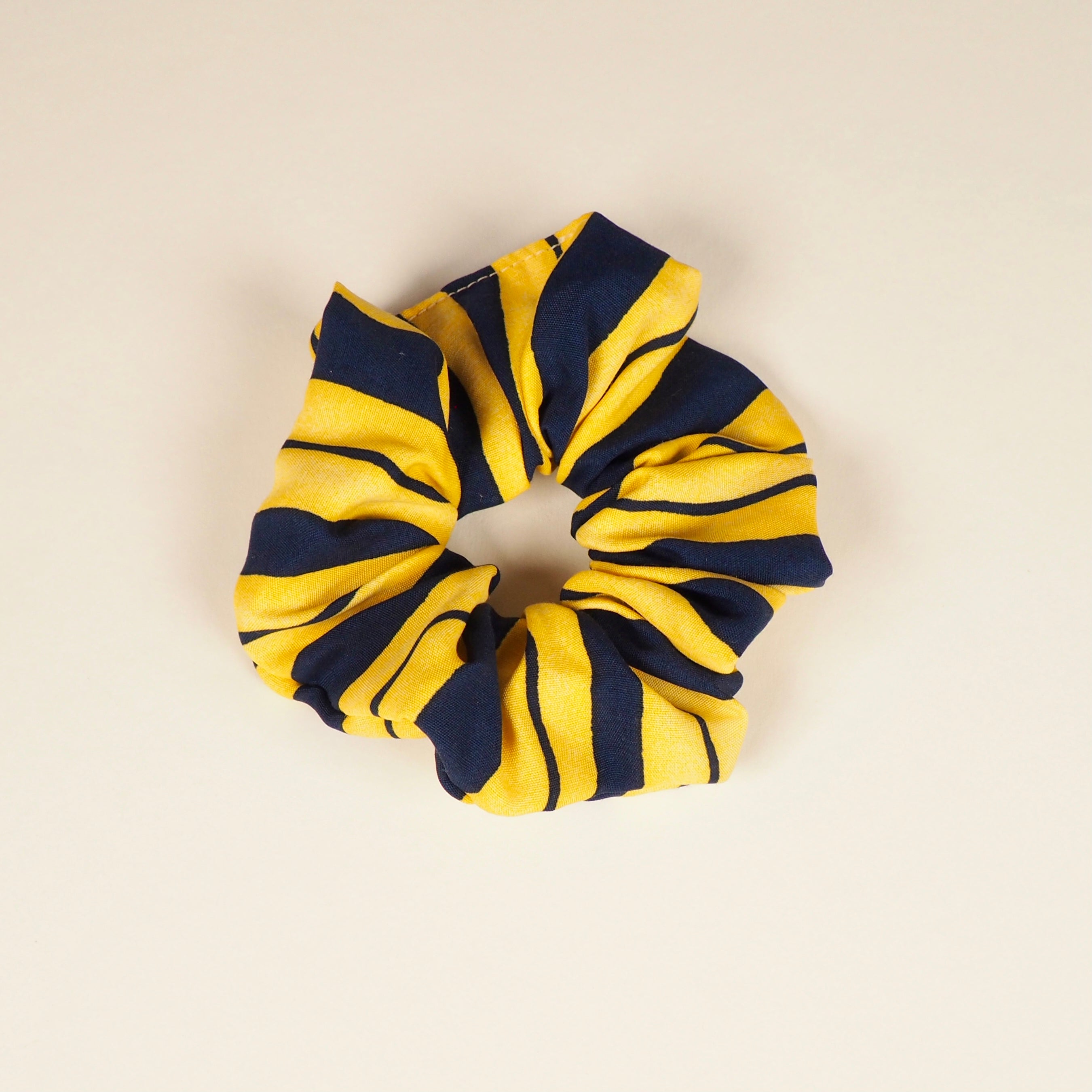 wassi handmade Scrunchie